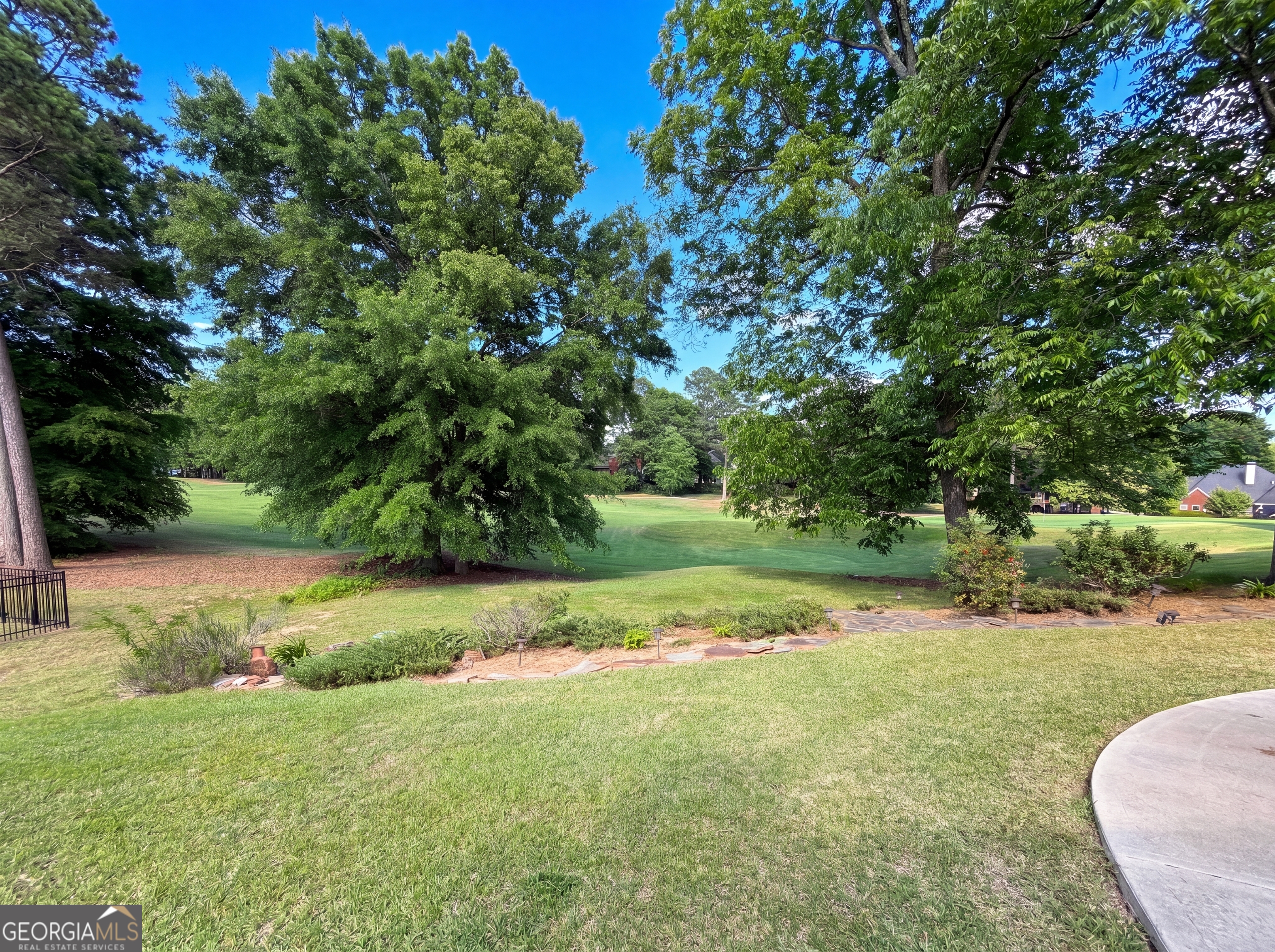 8111 Crestview Drive SE Covington GA 30014
