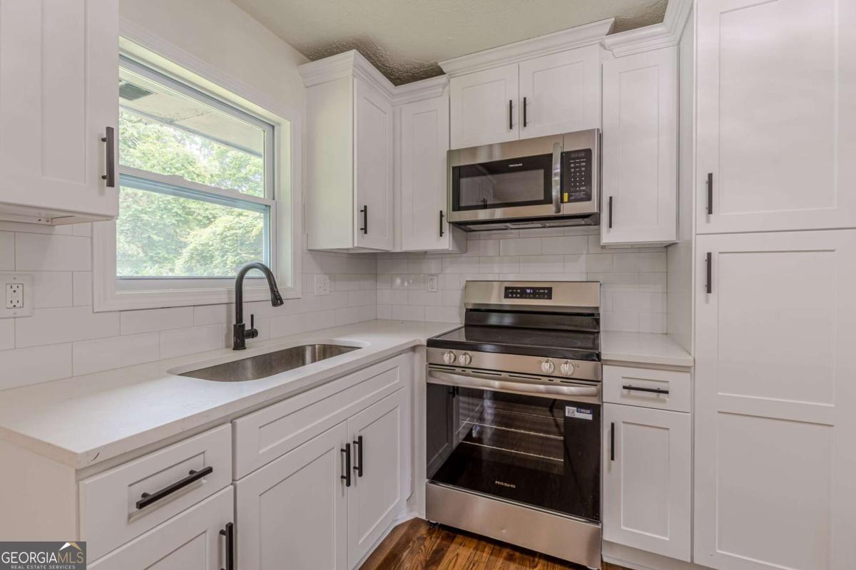 8285 Hemlock Drive Jonesboro GA 30238