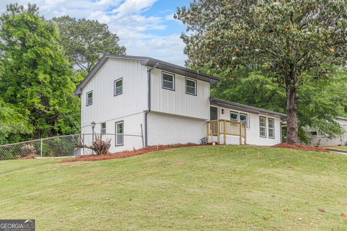 8285 Hemlock Drive Jonesboro GA 30238