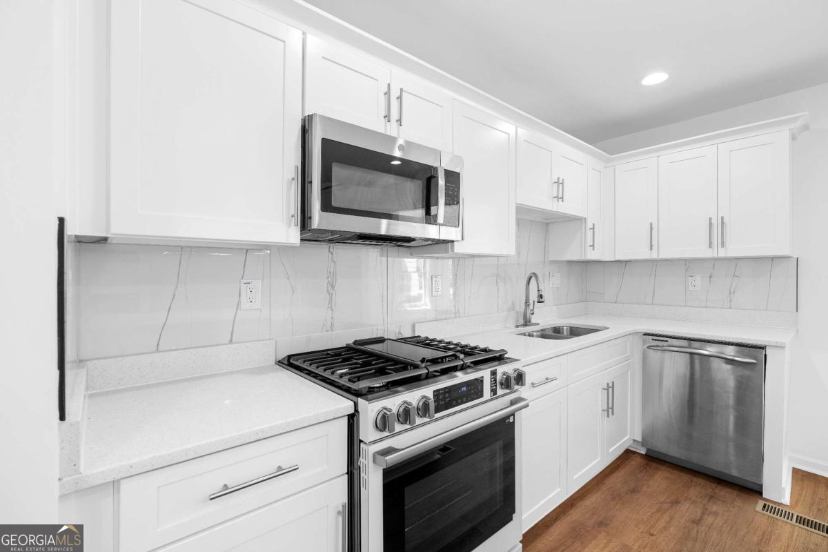 1689 Derry Avenue SW Atlanta GA 30310