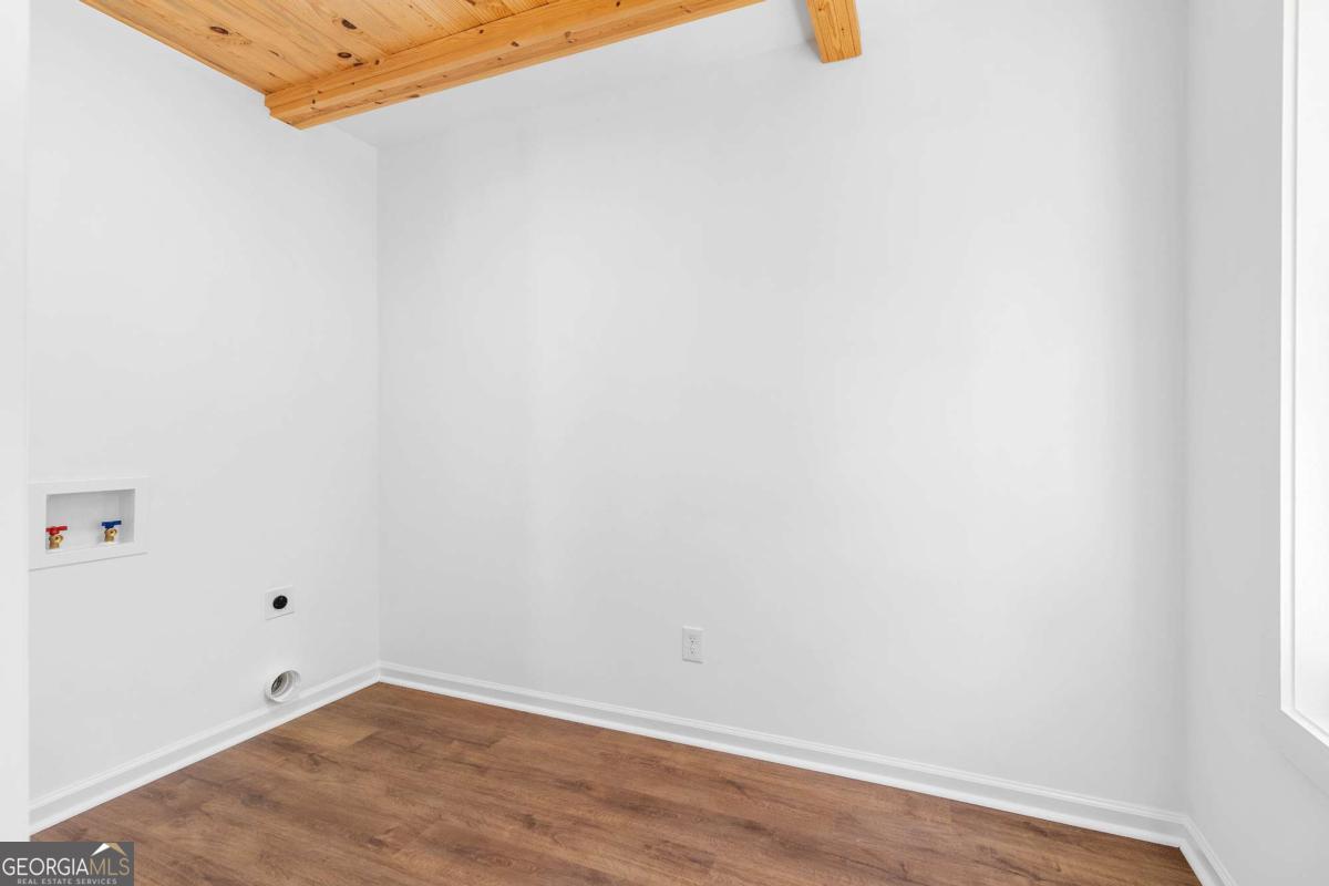 1689 Derry Avenue SW Atlanta GA 30310