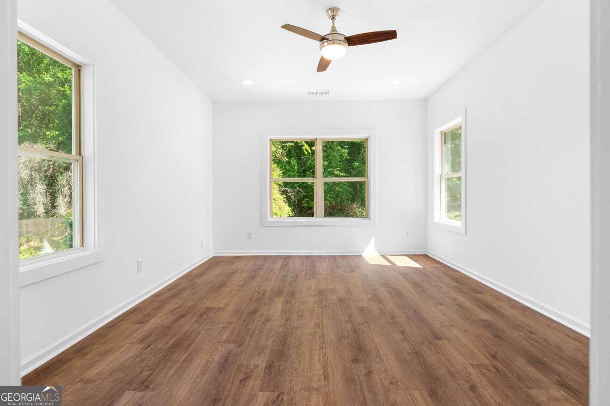 1689 Derry Avenue SW Atlanta GA 30310