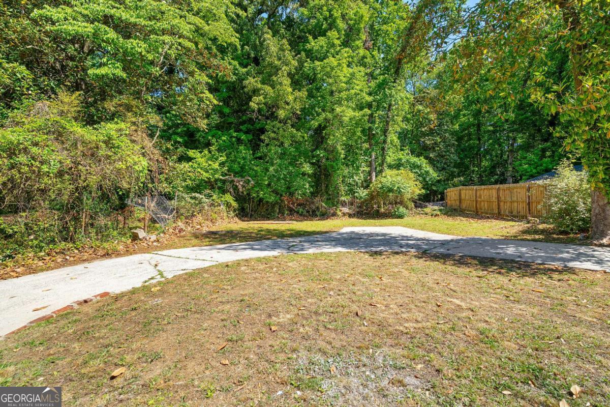 1689 Derry Avenue SW Atlanta GA 30310
