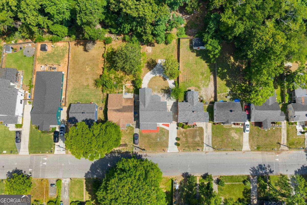 1689 Derry Avenue SW Atlanta GA 30310