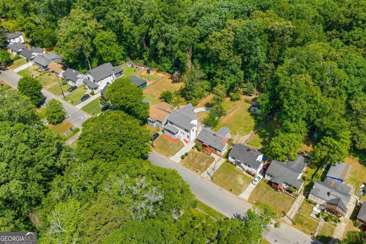 1689 Derry Avenue SW Atlanta GA 30310