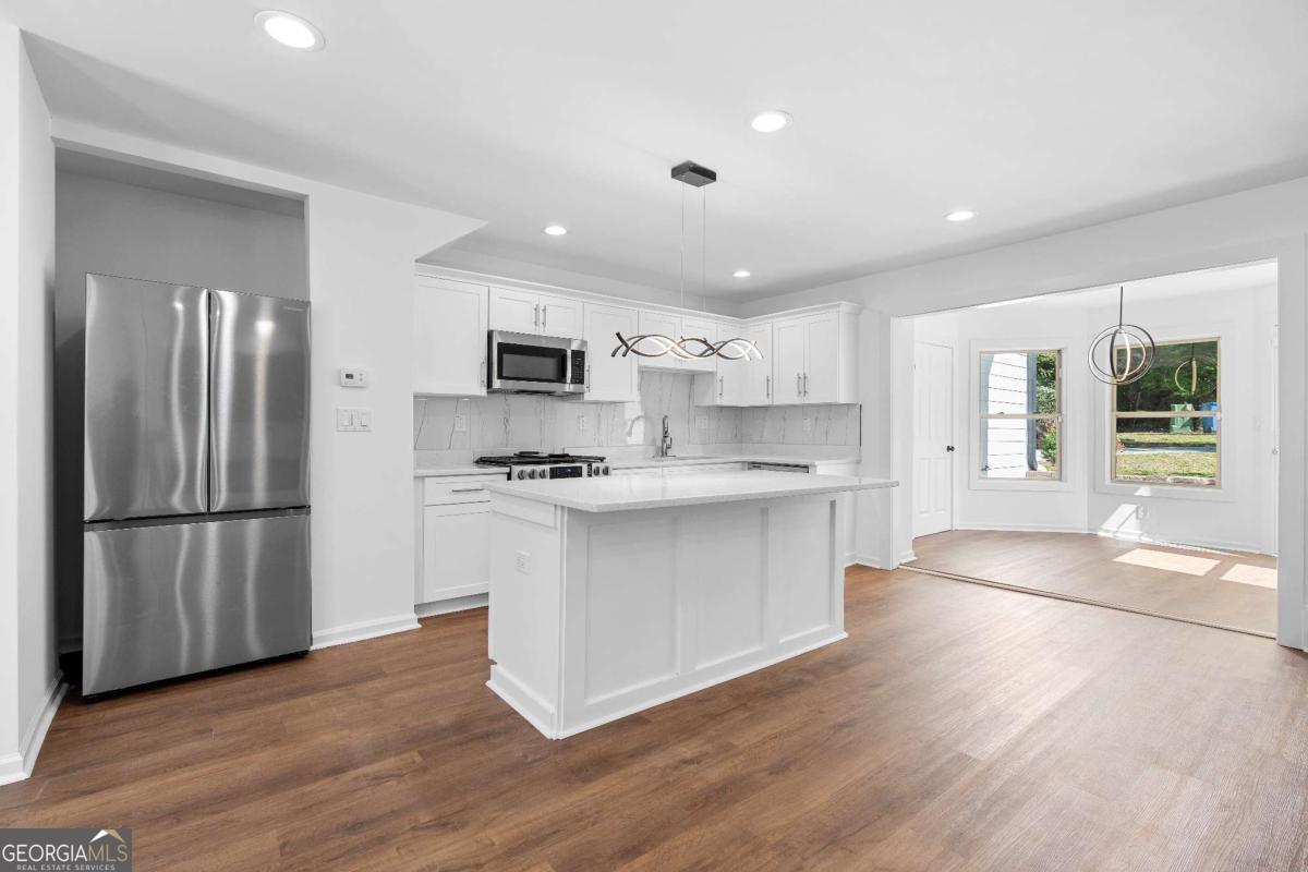 1689 Derry Avenue SW Atlanta GA 30310