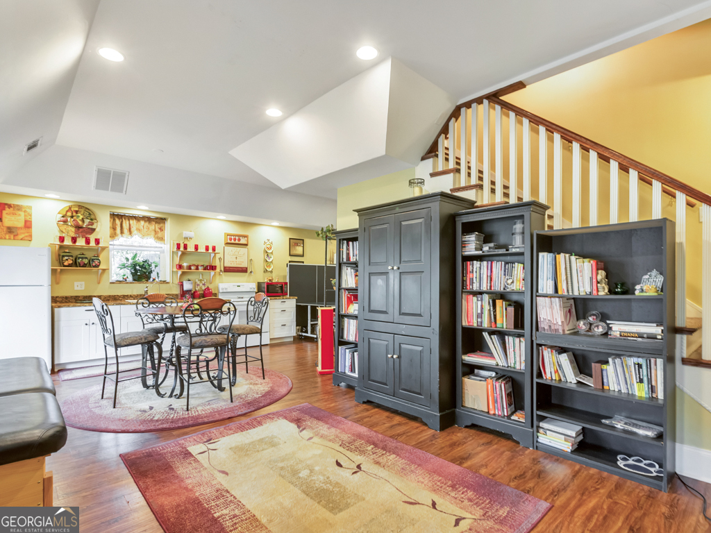31 Fawn Lake Trail NE White GA 30184