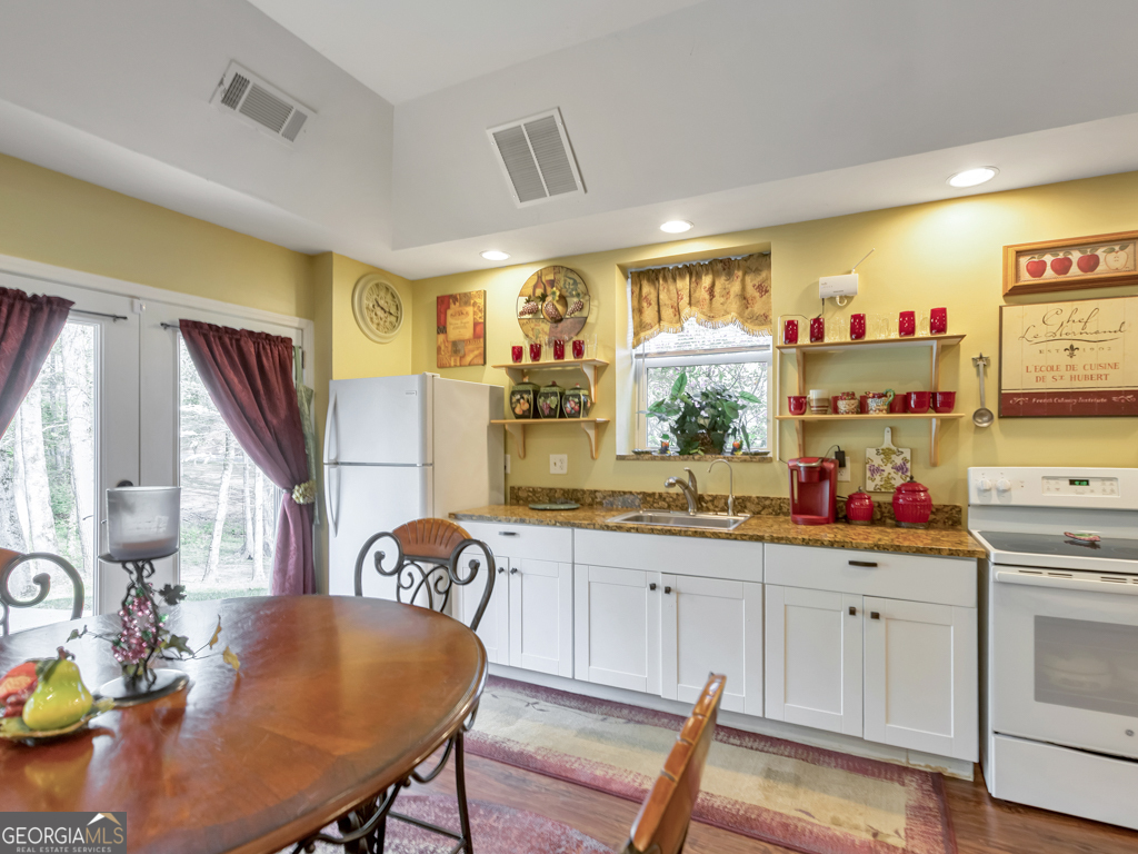 31 Fawn Lake Trail NE White GA 30184