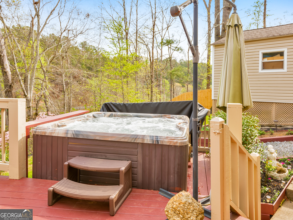 31 Fawn Lake Trail NE White GA 30184