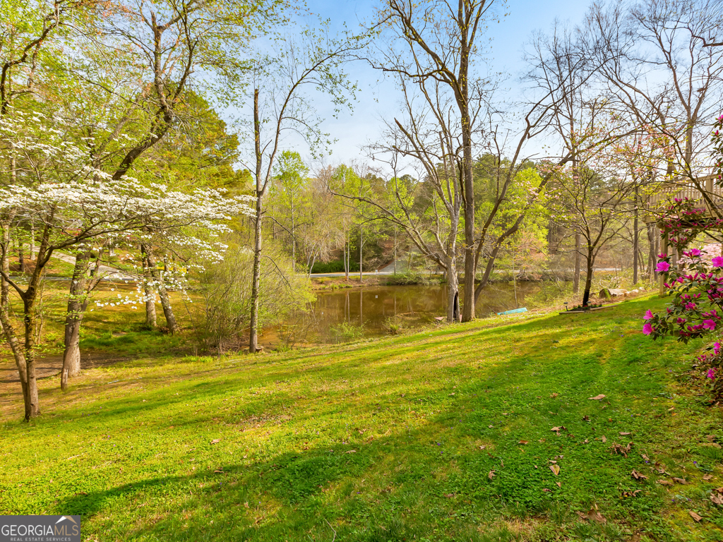 31 Fawn Lake Trail NE White GA 30184