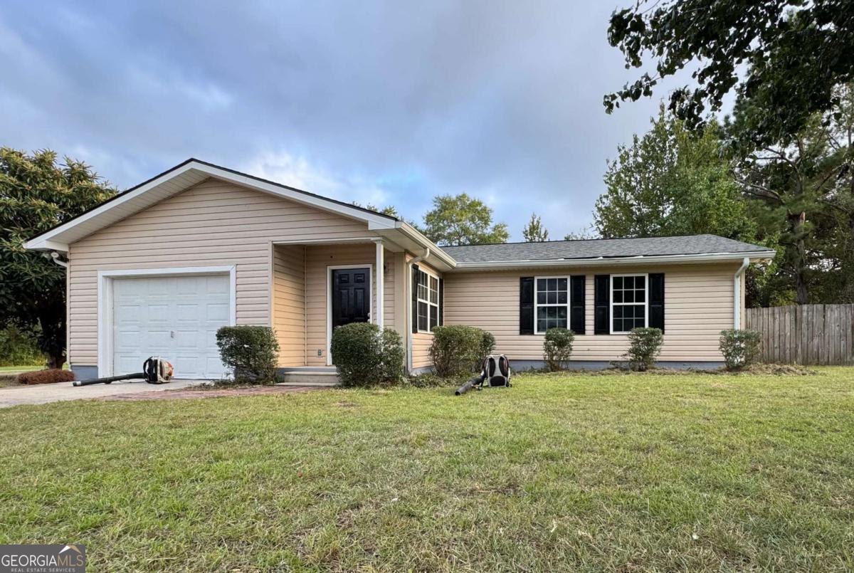 1621 Meadowood Drive Waycross GA 31503