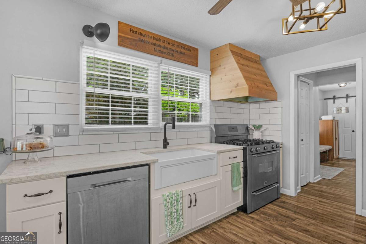 52 Romney Place Savannah GA 31406