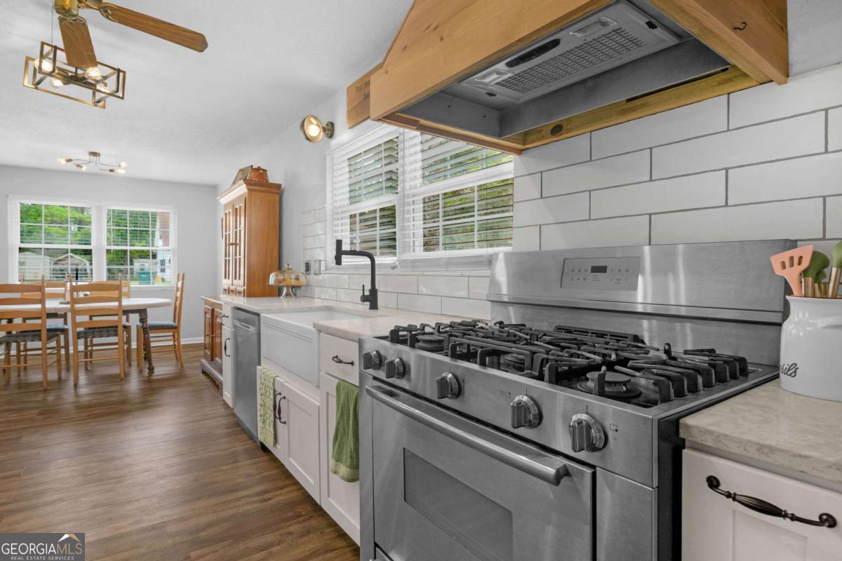 52 Romney Place Savannah GA 31406