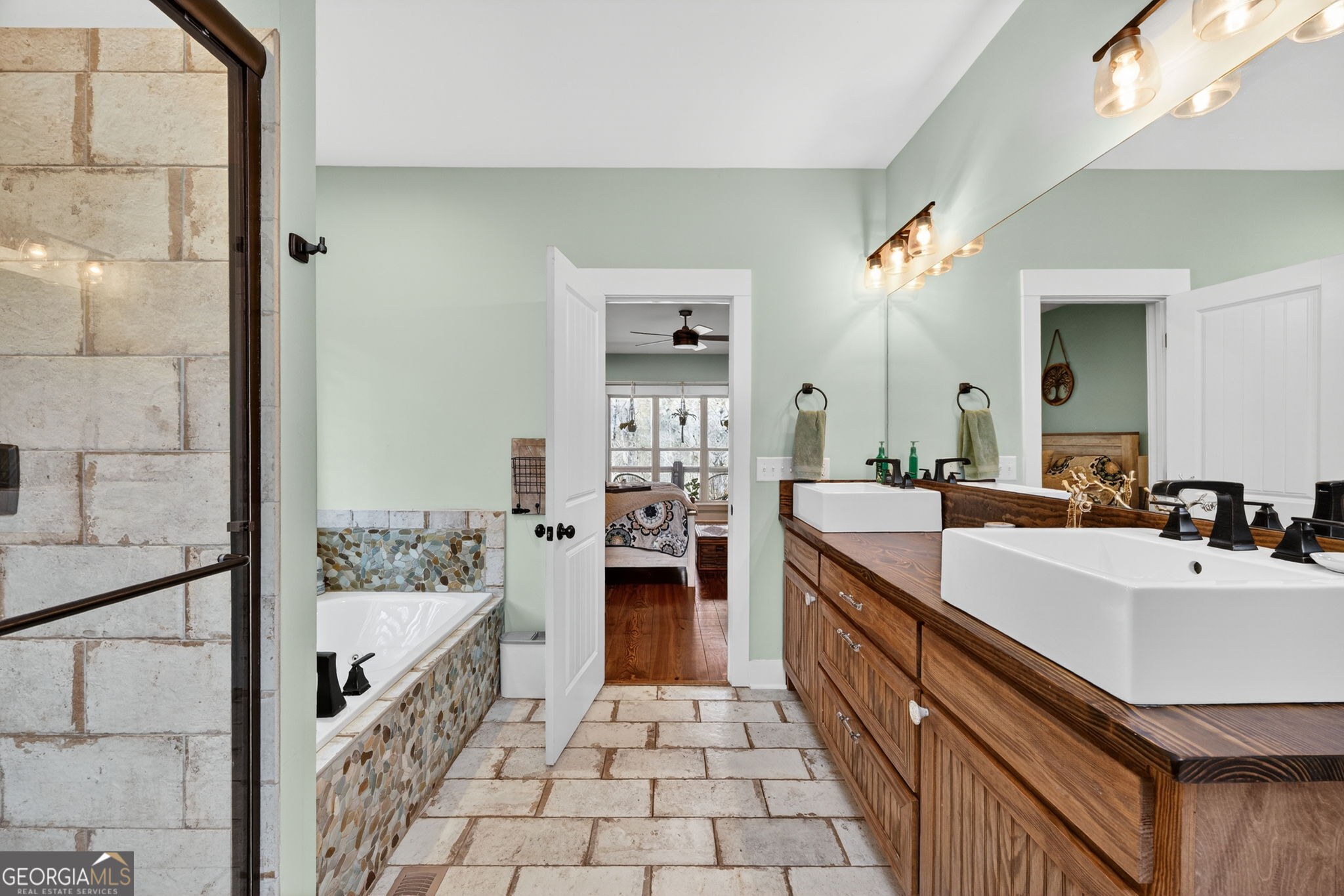 131 Woods Road Forsyth GA 31029