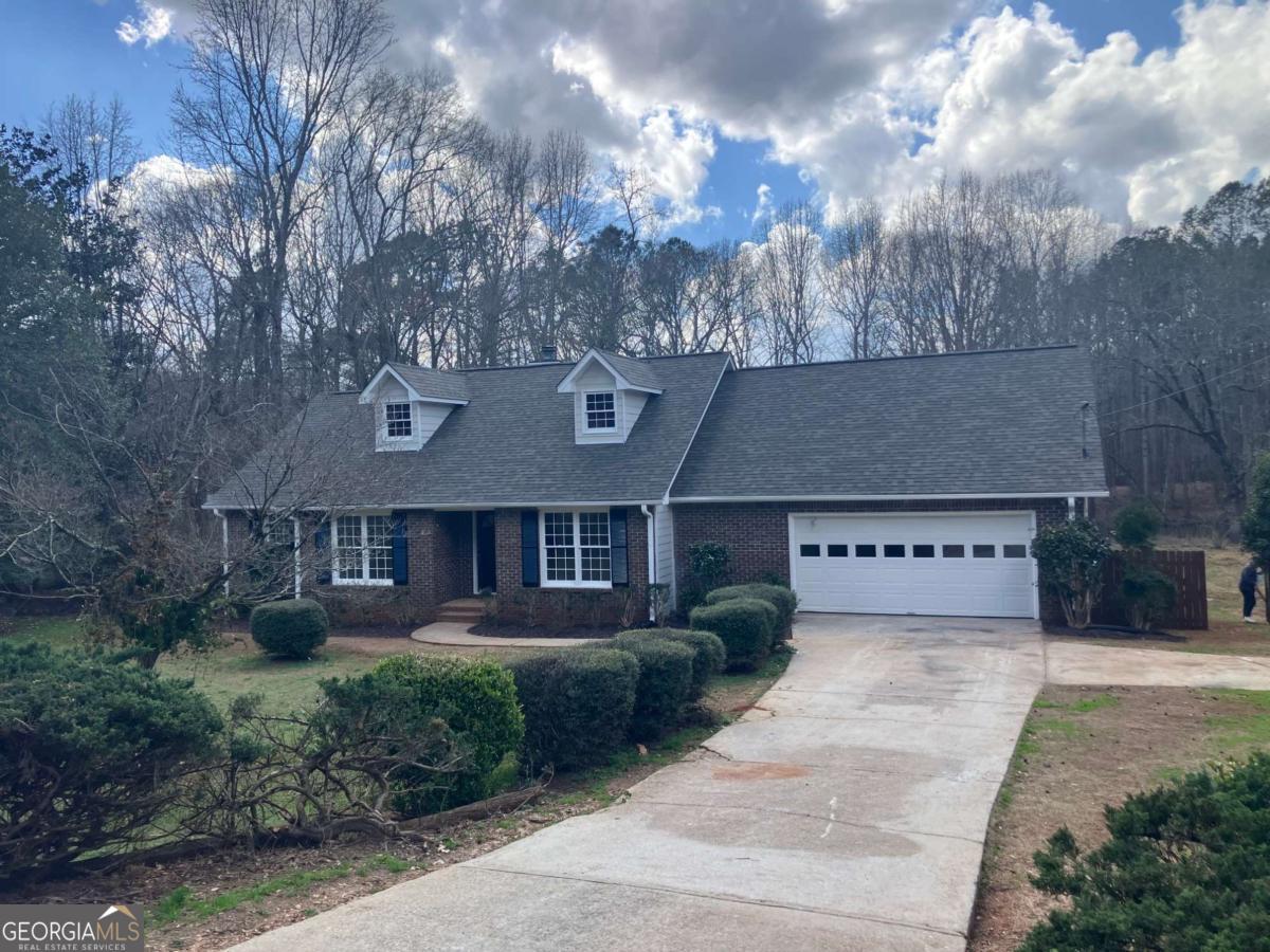 215 Brookwood Lane Fayetteville GA 30215