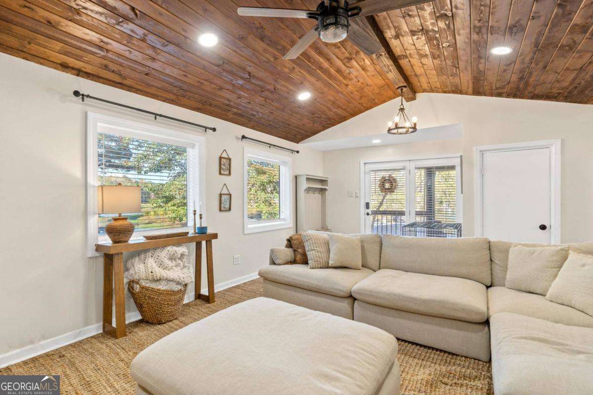 107 Flatrock Circle Eatonton GA 31024