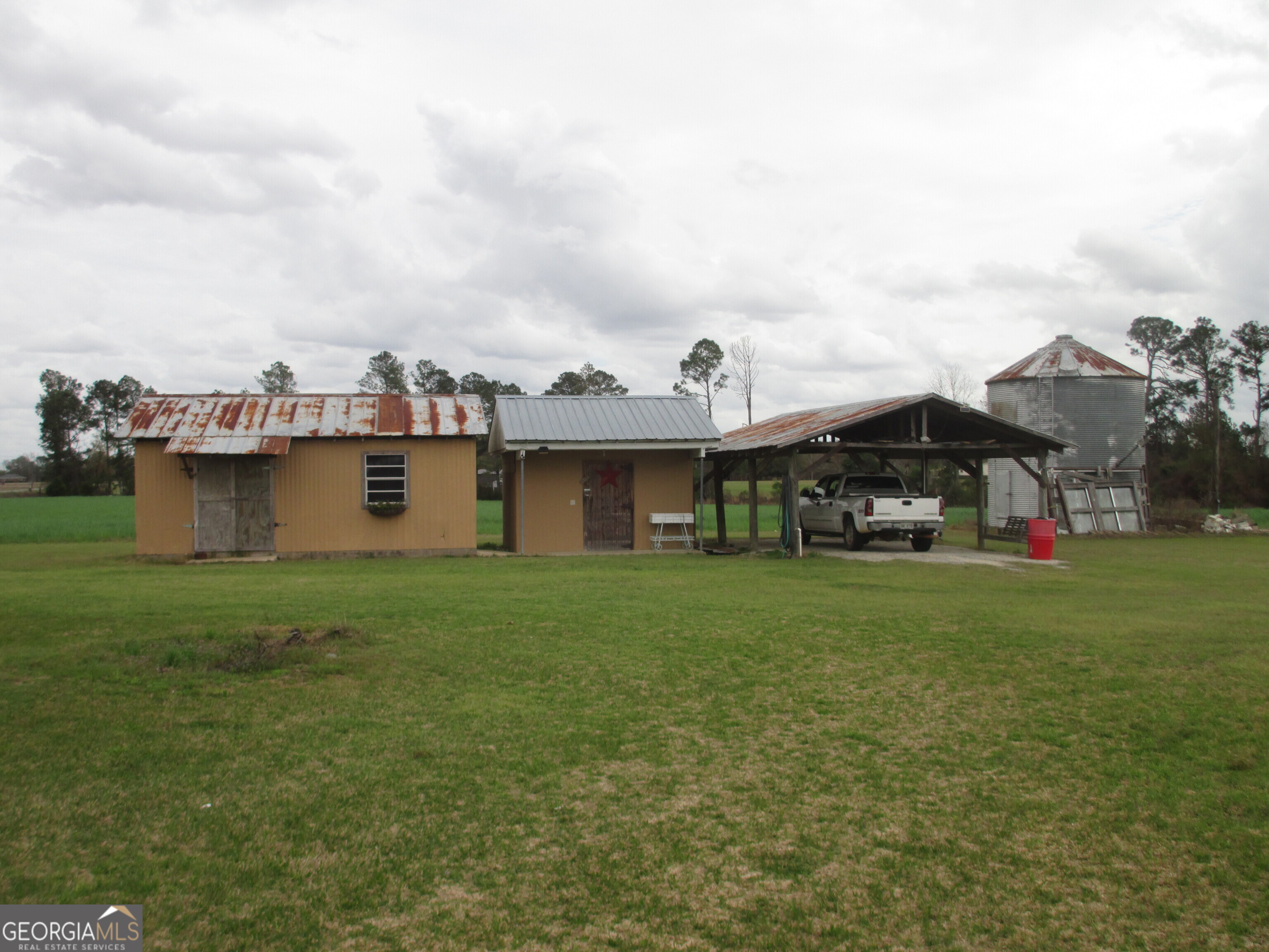 84 Comer Yawn Road Hazlehurst GA 31539