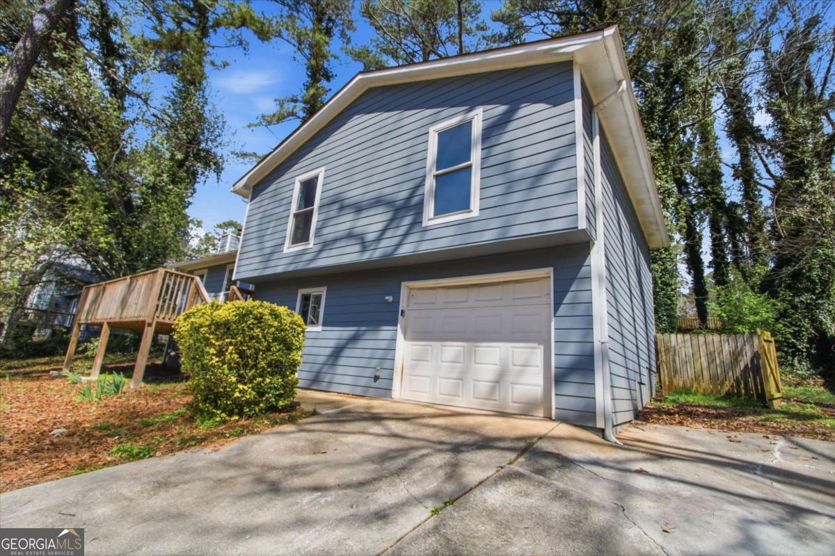 3292 Mixon Way Stone Mountain GA 30087