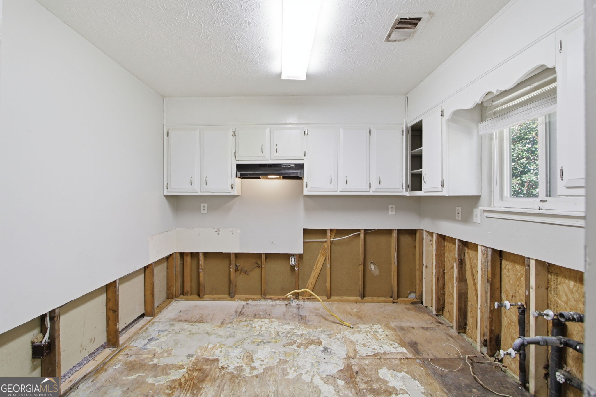 3292 Mixon Way Stone Mountain GA 30087