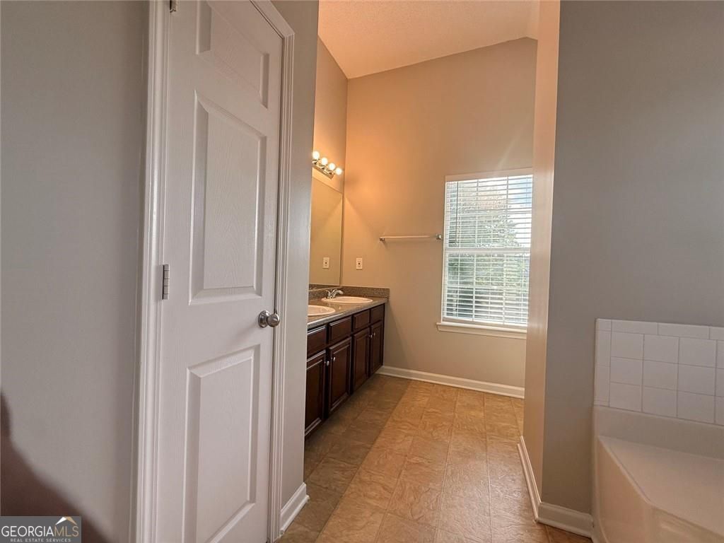 609 Vaughan Drive Hampton GA 30228