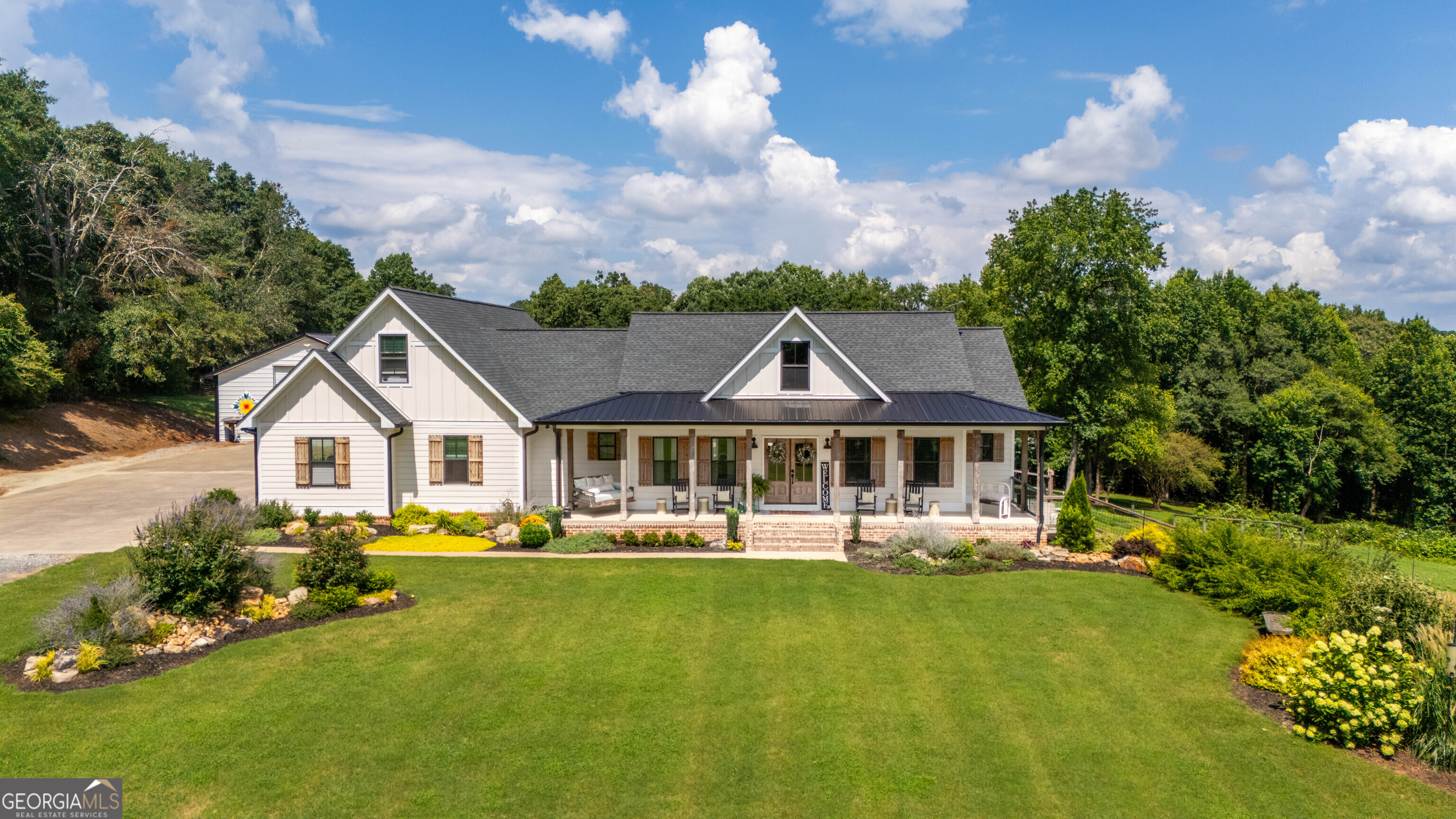 7625 W County Line Road Lula GA 30554
