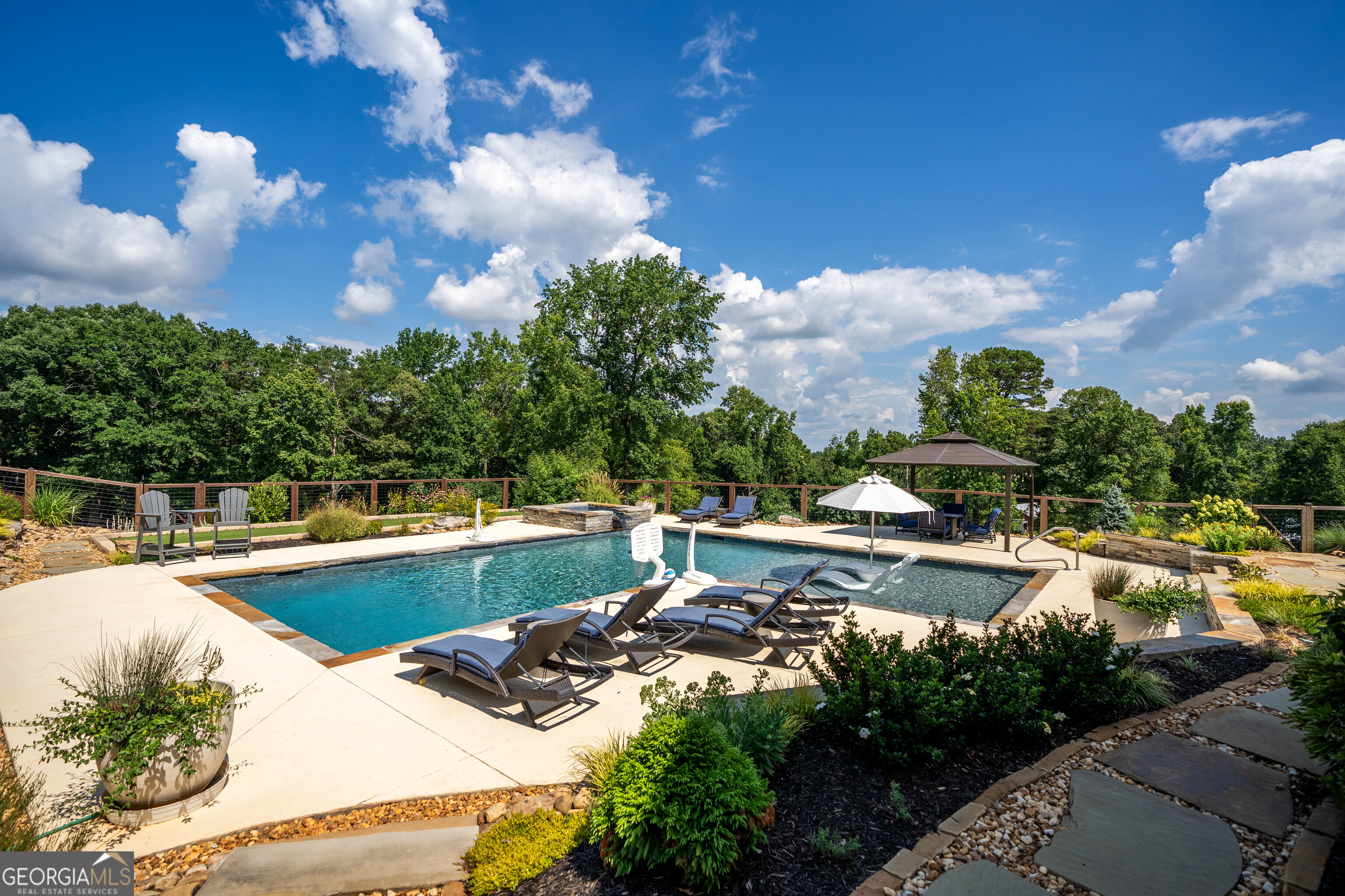 7625 W County Line Road Lula GA 30554