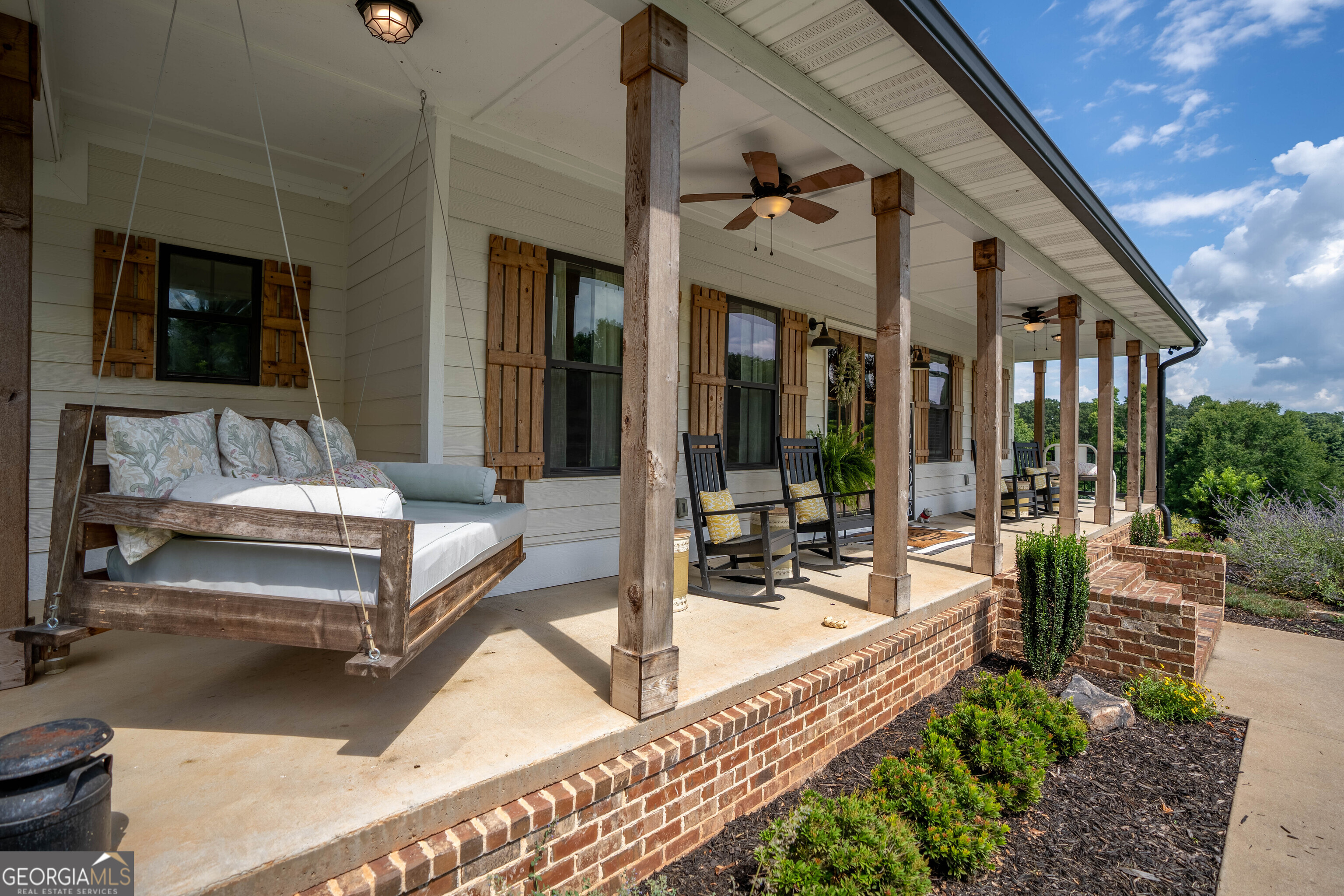 7625 W County Line Road Lula GA 30554