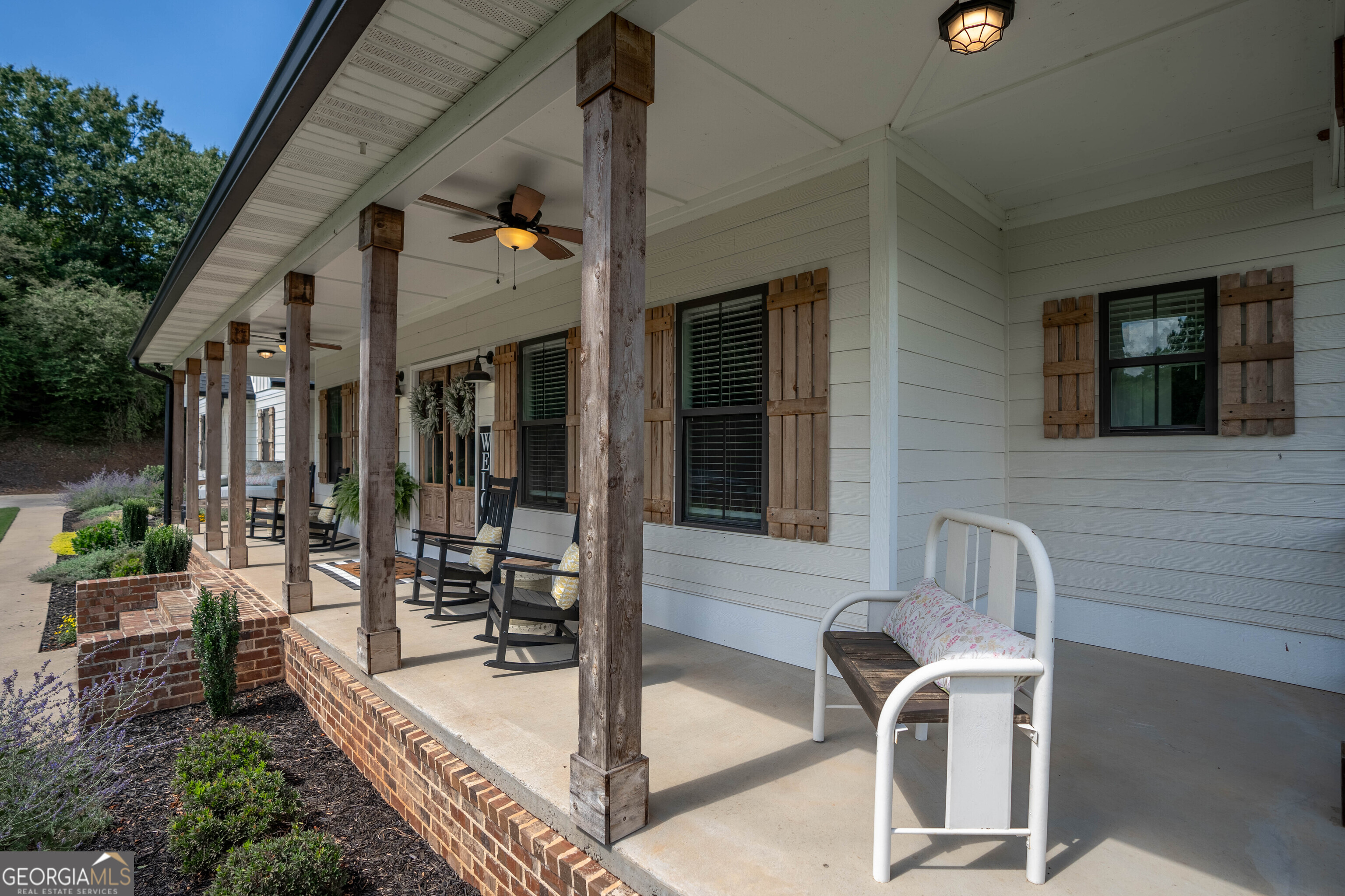 7625 W County Line Road Lula GA 30554