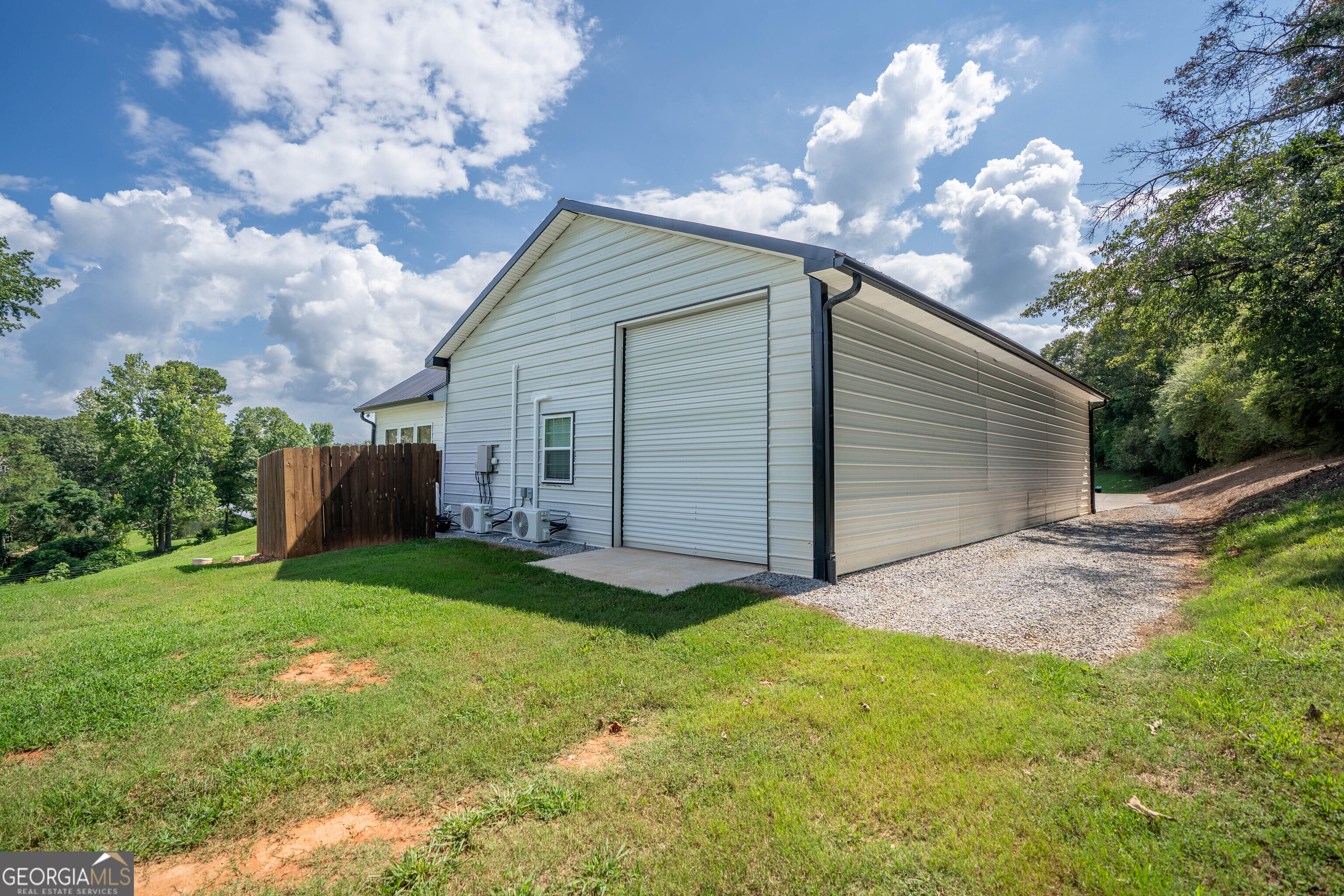 7625 W County Line Road Lula GA 30554
