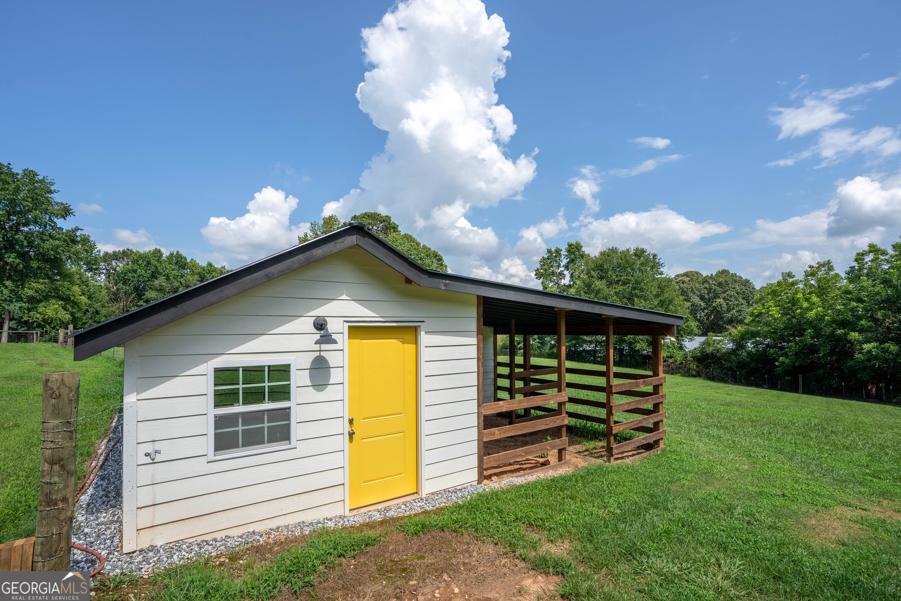 7625 W County Line Road Lula GA 30554