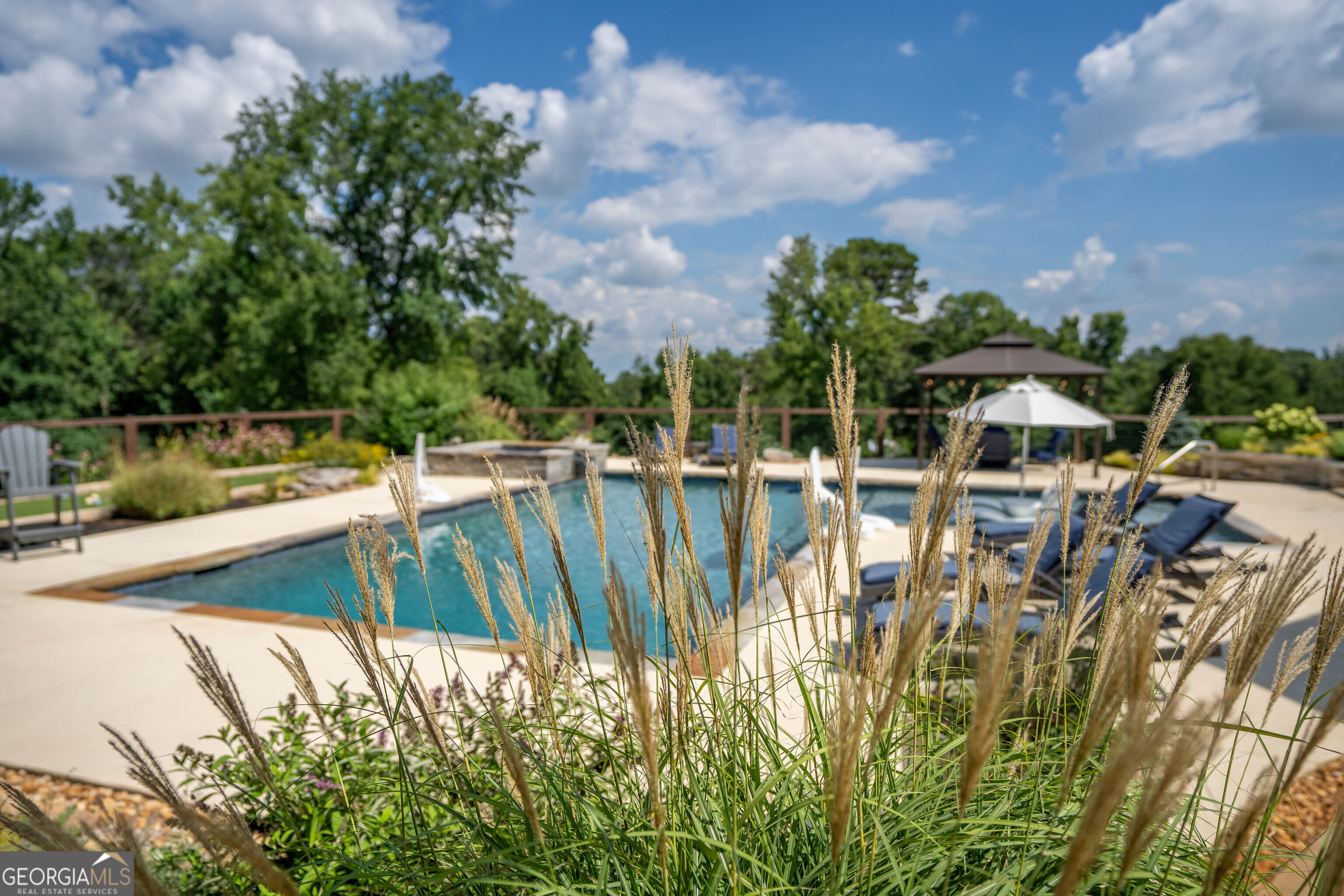 7625 W County Line Road Lula GA 30554