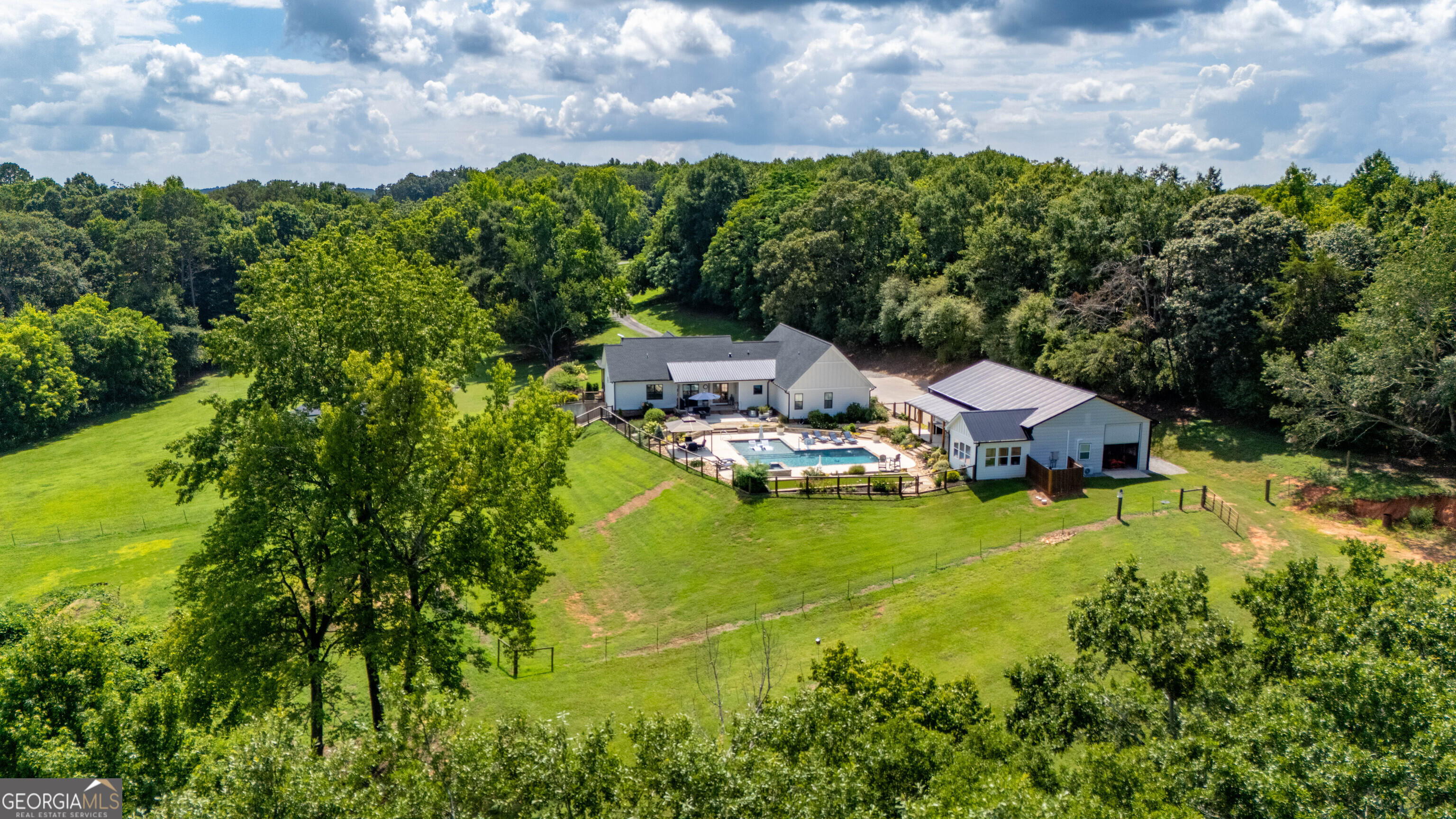 7625 W County Line Road Lula GA 30554