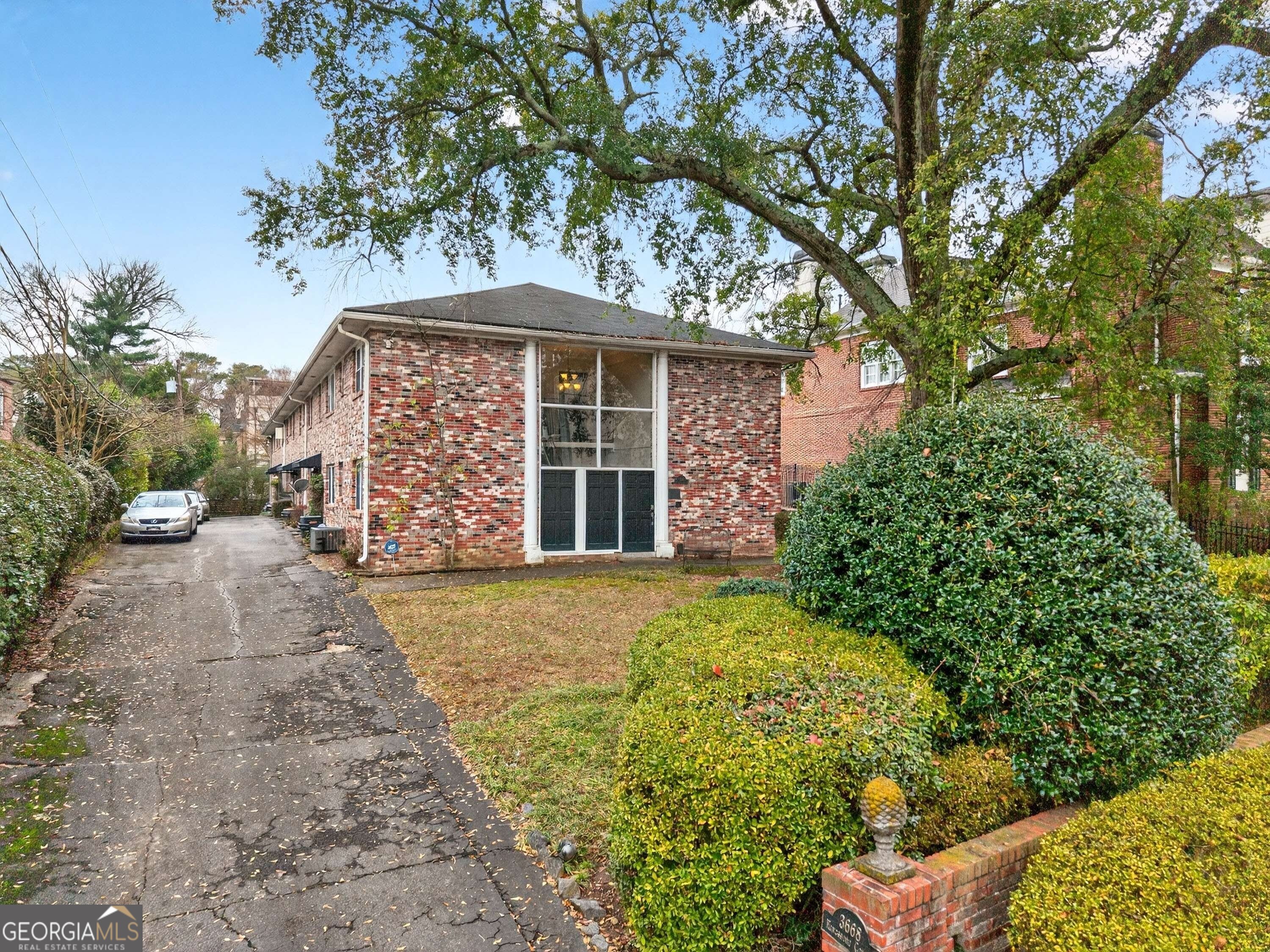 3668 Kingsboro Road NE Atlanta GA 30319