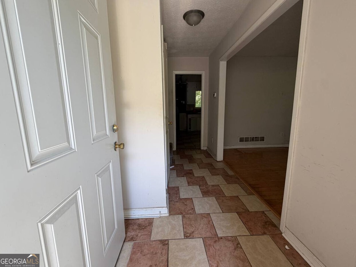221 Lucan Way Riverdale GA 30274