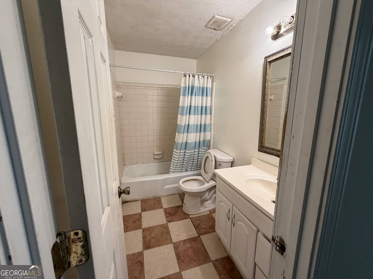 221 Lucan Way Riverdale GA 30274