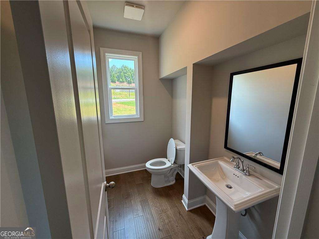 352 Lakeside Court Canton GA 30114
