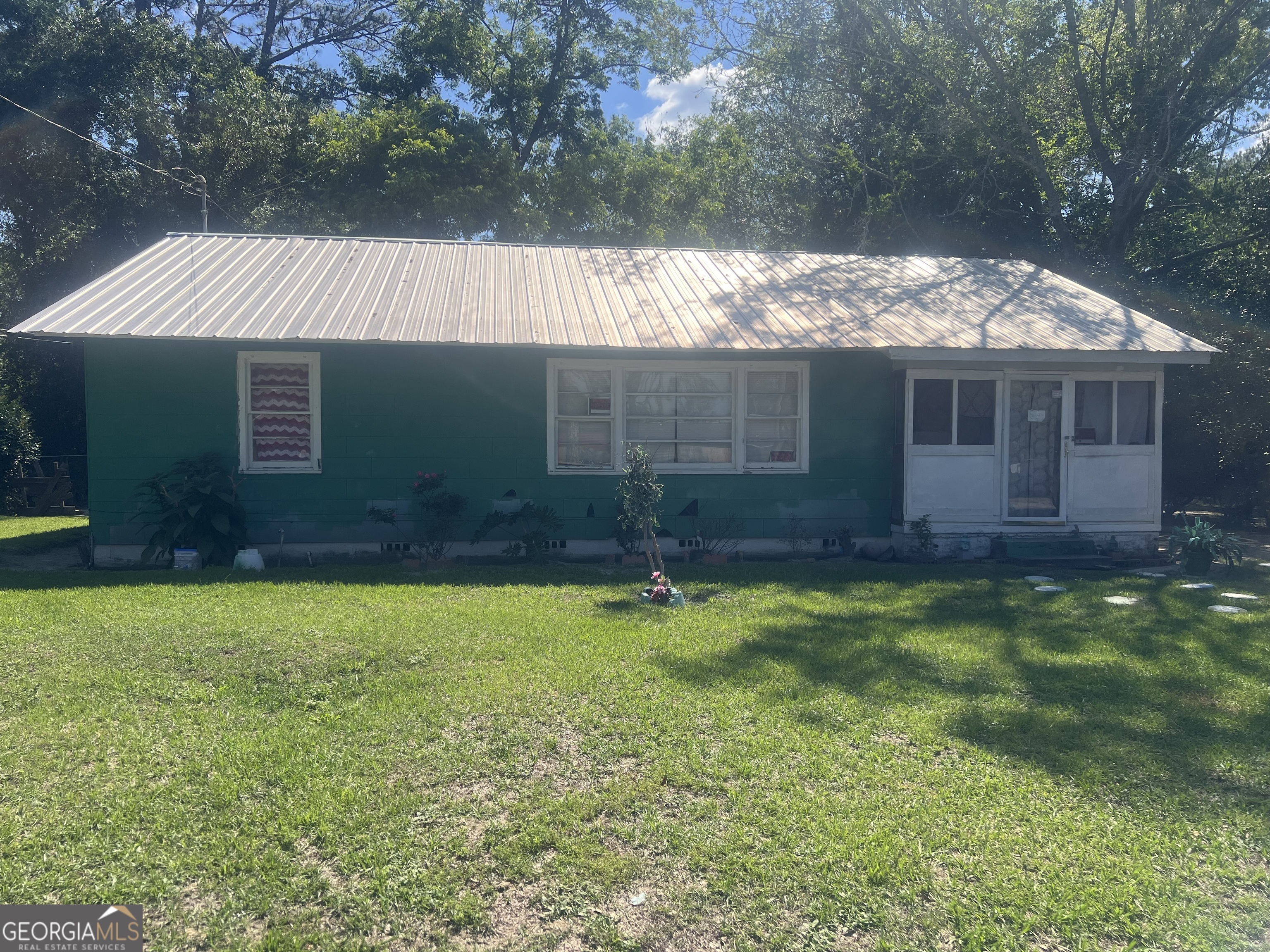 1009 Kitchens Avenue Douglas GA 31533