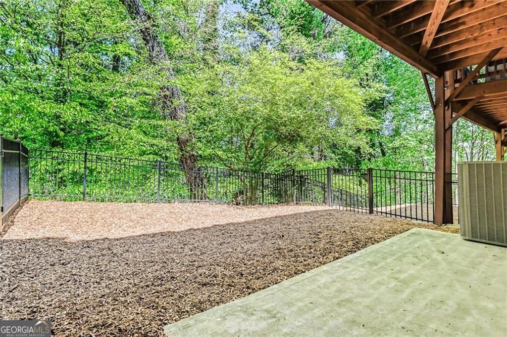 1363 Harris Way Street Brookhaven GA 30319