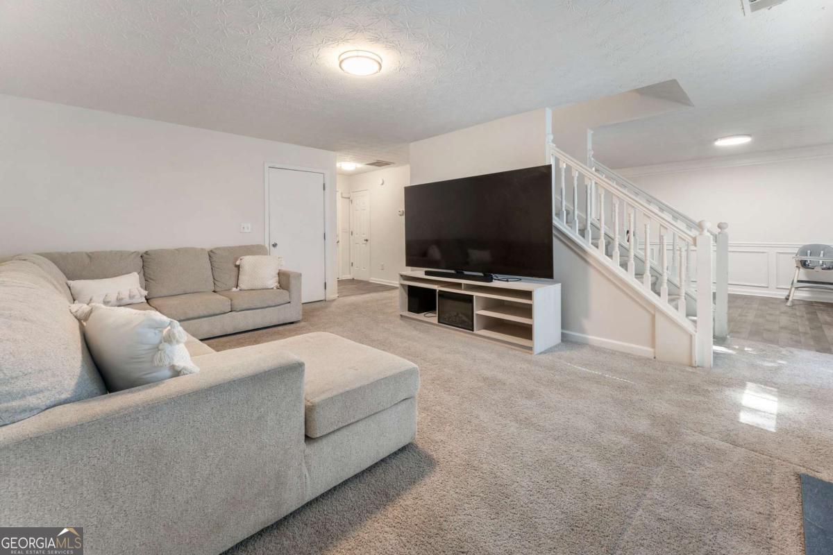 2433 Wood Bend Lane Riverdale GA 30296