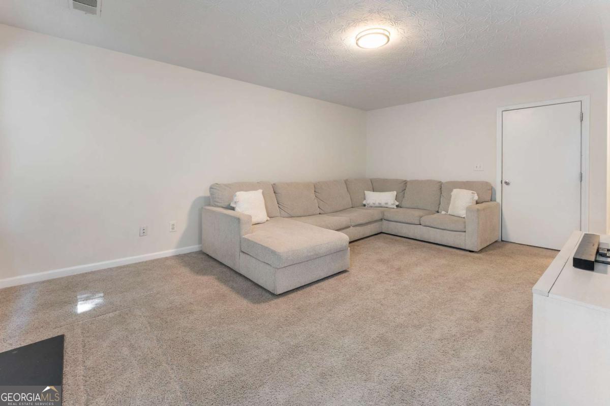 2433 Wood Bend Lane Riverdale GA 30296