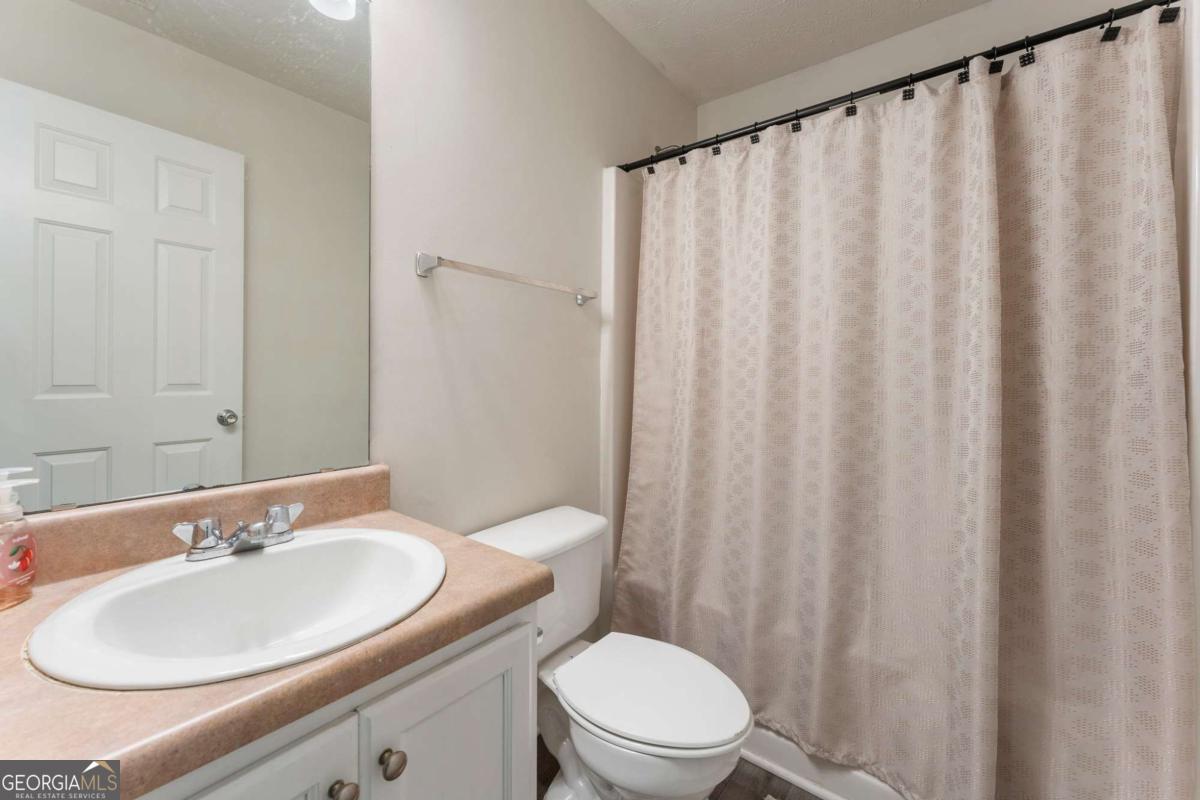 2433 Wood Bend Lane Riverdale GA 30296