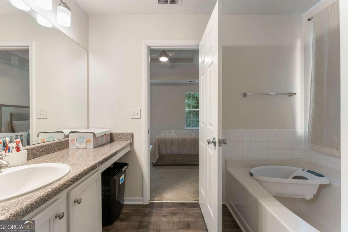 2433 Wood Bend Lane Riverdale GA 30296