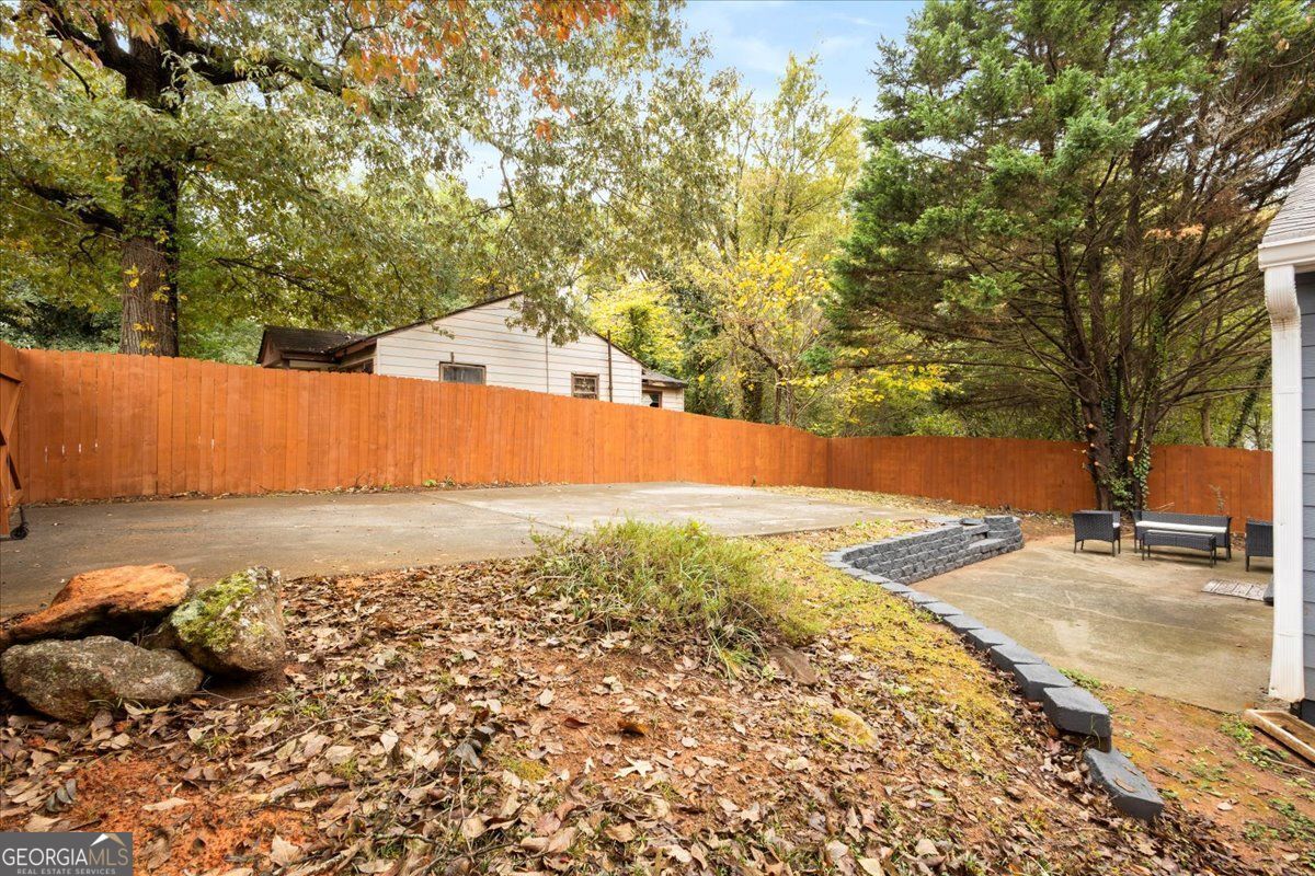 1765 Mary George Avenue NW Atlanta GA 30318