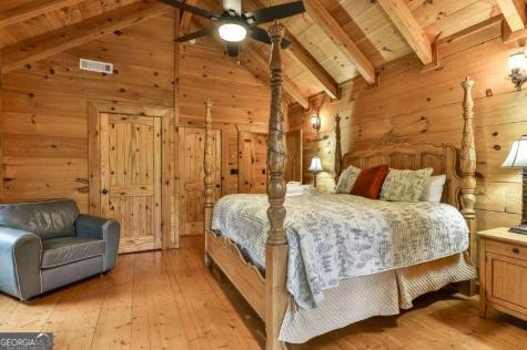 92 Fish Trap Road Mineral Bluff GA 30559
