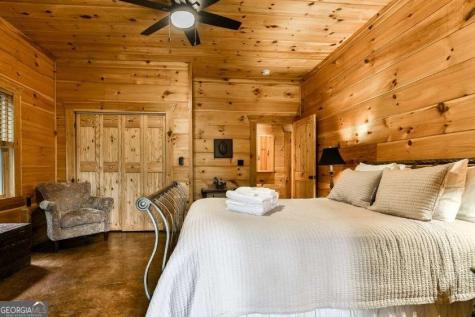 92 Fish Trap Road Mineral Bluff GA 30559