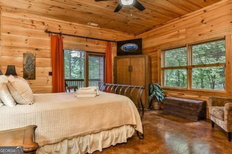 92 Fish Trap Road Mineral Bluff GA 30559
