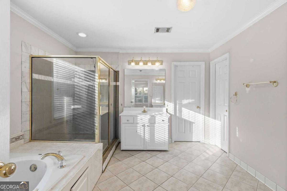 991 Bay Pointe Way SW Lilburn GA 30047