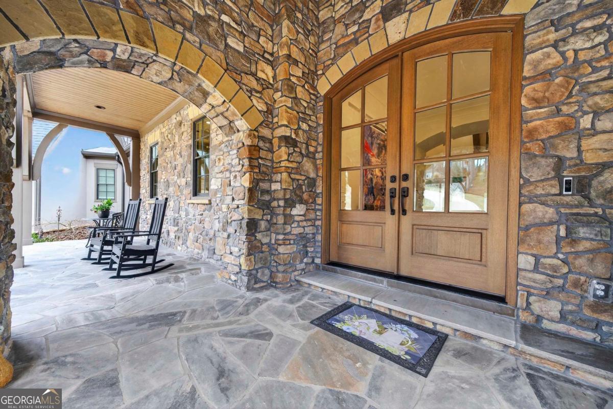 1031 Cavalier Cove Greensboro GA 30642