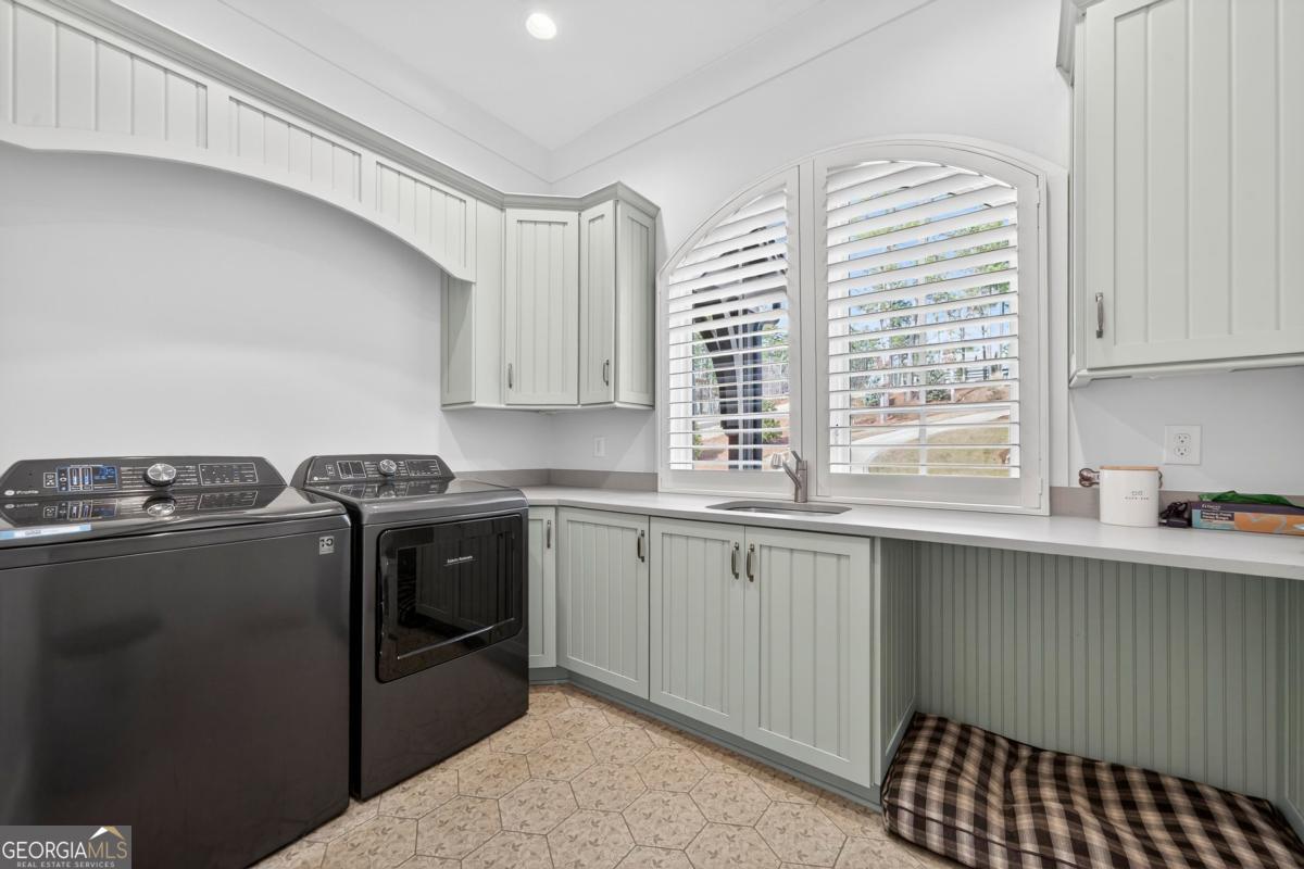 1031 Cavalier Cove Greensboro GA 30642