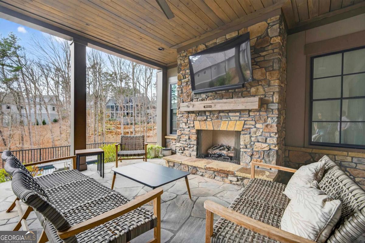 1031 Cavalier Cove Greensboro GA 30642